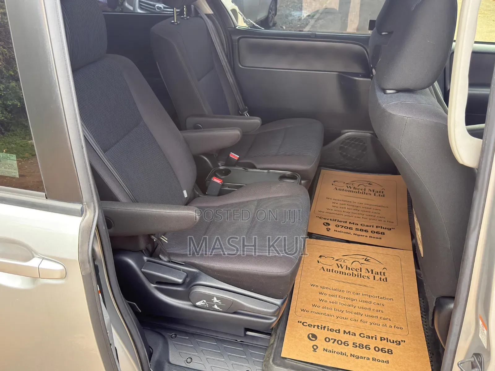 Toyota Voxy 2019 Silver