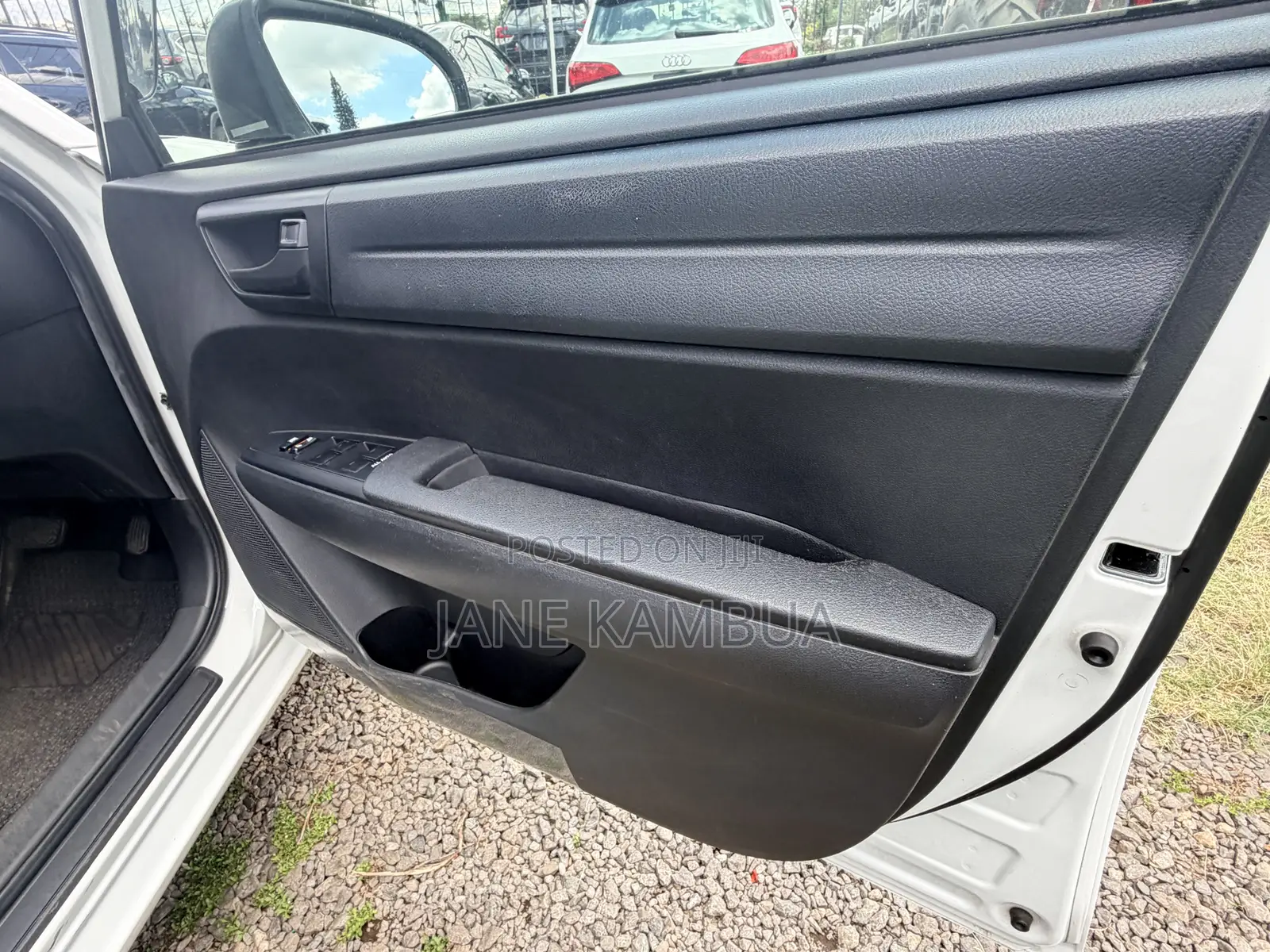 Toyota Corolla Fielder 1.5 Hybrid FWD 2018 Pearl