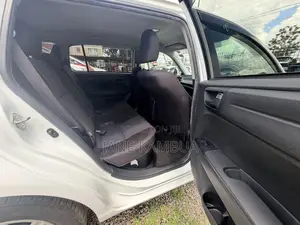Toyota Corolla Fielder 1.5 Hybrid FWD 2018 Pearl