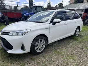 Toyota Corolla Fielder 1.5 Hybrid FWD 2018 Pearl