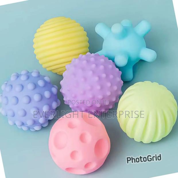 6 Pieces Colourful Soft Balls