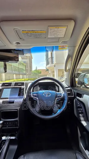 Toyota Land Cruiser Prado 2004 White