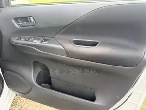 Nissan Serena 2018 Pearl