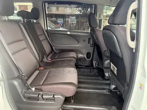 Nissan Serena 2018 Pearl