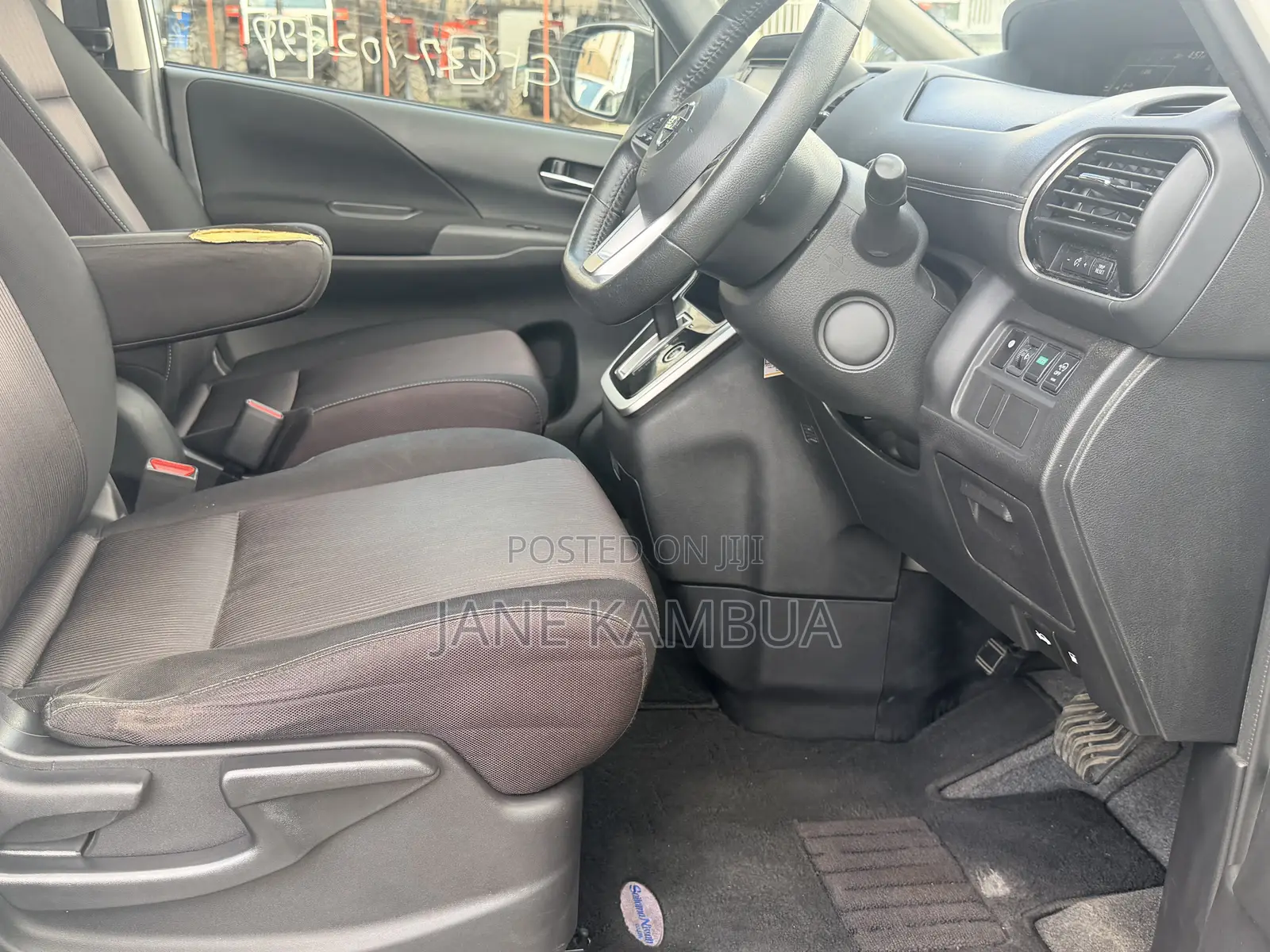 Nissan Serena 2018 Pearl