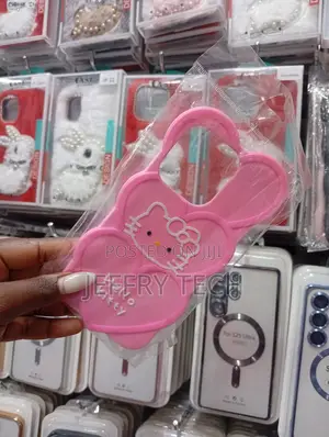 Pink Silicone Phone Case Features a 3d Hello Kitty Heart Design