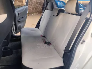 Toyota Vitz 2014 White