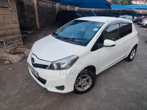 Toyota Vitz 2014 White