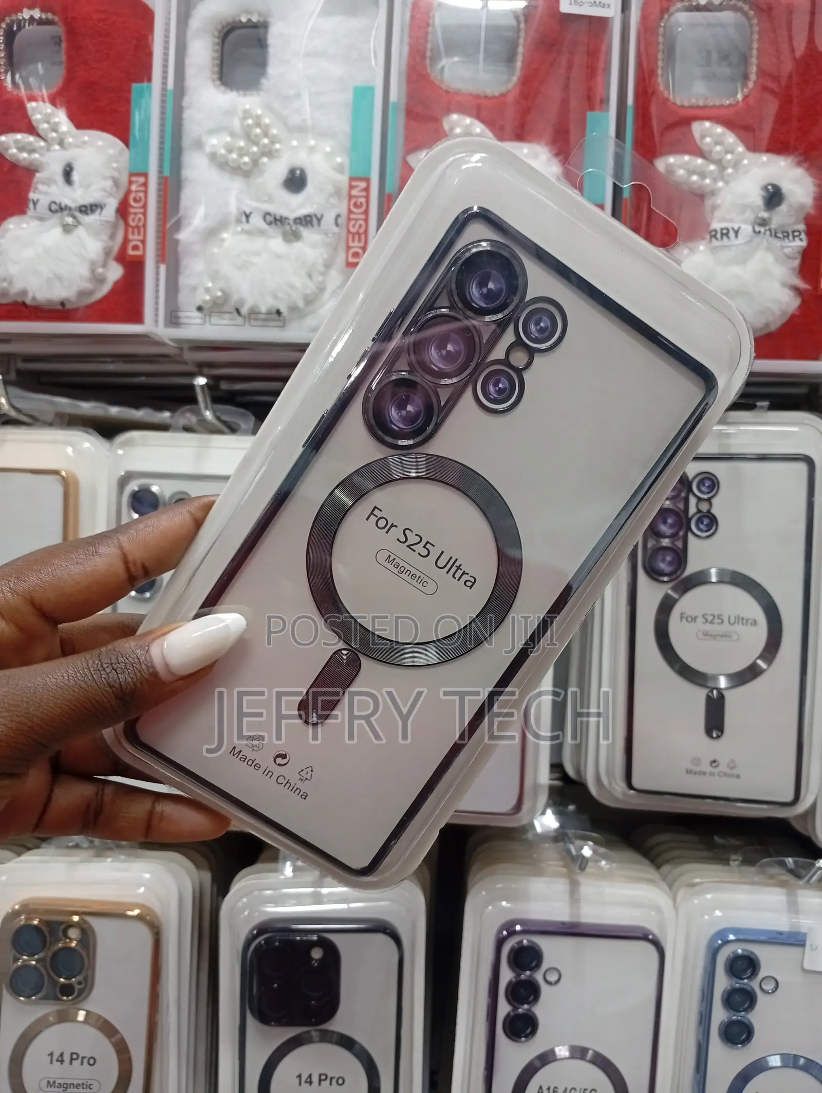 Transparent Magnetic Phone Case for the Samsung Galaxy S25 Ultra