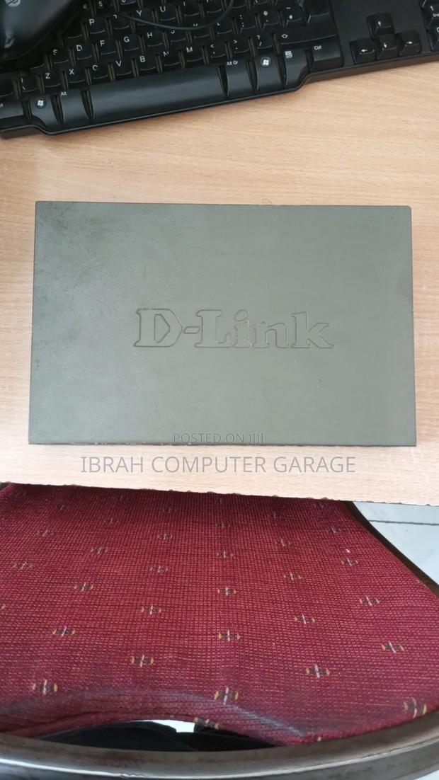 D-Link Des-1024d 24 Port Switch