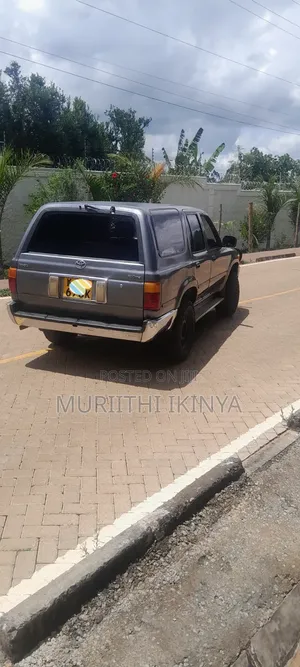 Toyota Hilux 1998 Gray