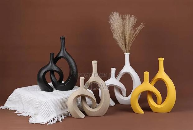 Ceramic Twin Vases (2-Piece Set) – Modern Home Décor - thumbnail 2