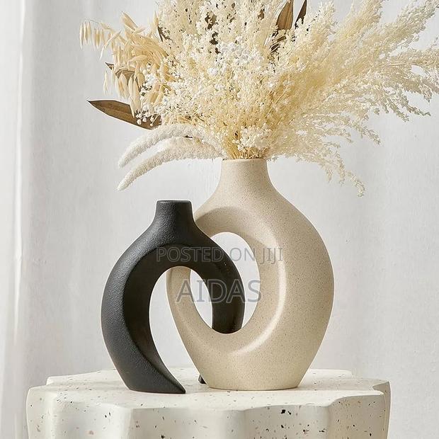 Ceramic Twin Vases (2-Piece Set) – Modern Home Décor - thumbnail 3