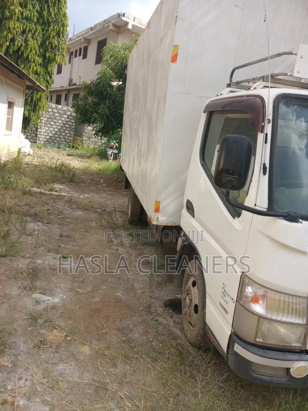 Mitsubishi Canter - thumbnail 4
