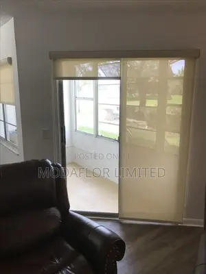 Sunscreen Blinds for Heat Reduction and Daytime Window Visibility Use