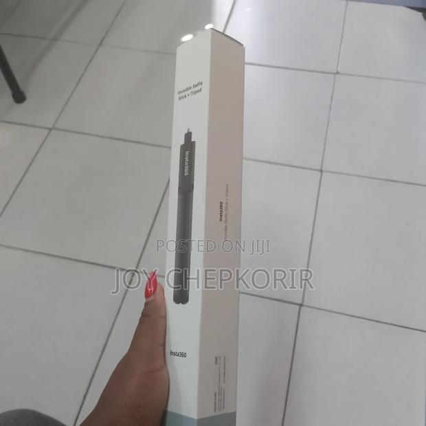 Insta360 2-in-1 Invisible Selfie Stick + Tripod