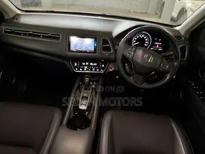 Honda Vezel 2019 Matt Black