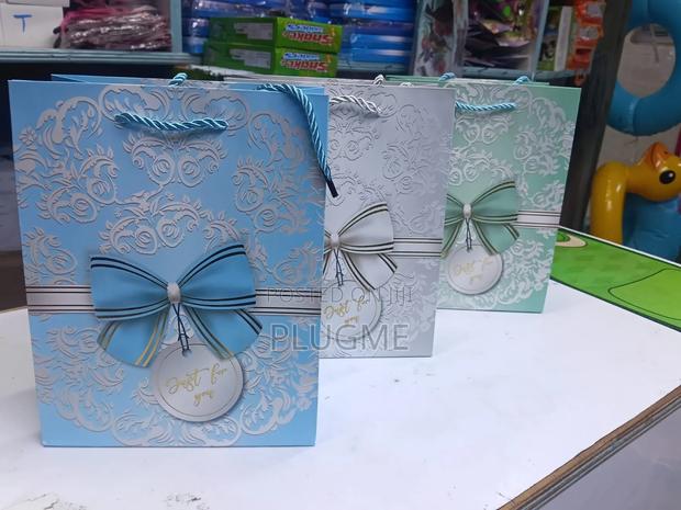 Medium Size Gift Bags - thumbnail 3