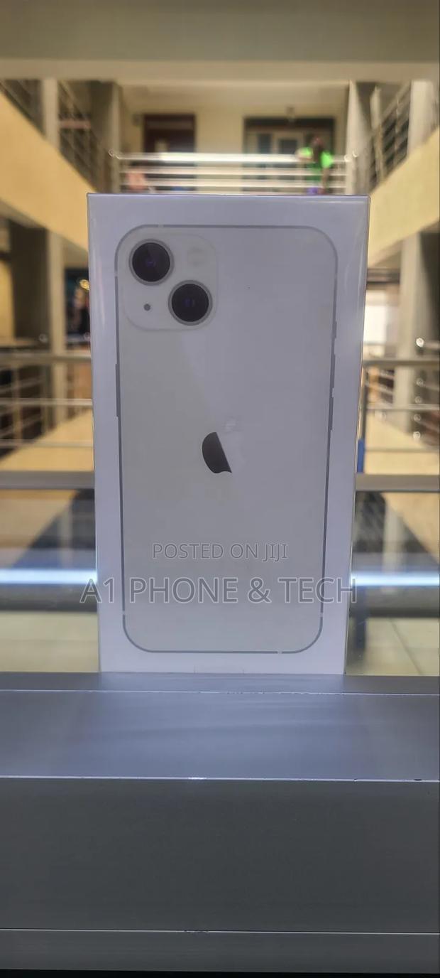 New Apple iPhone 13 128 GB White