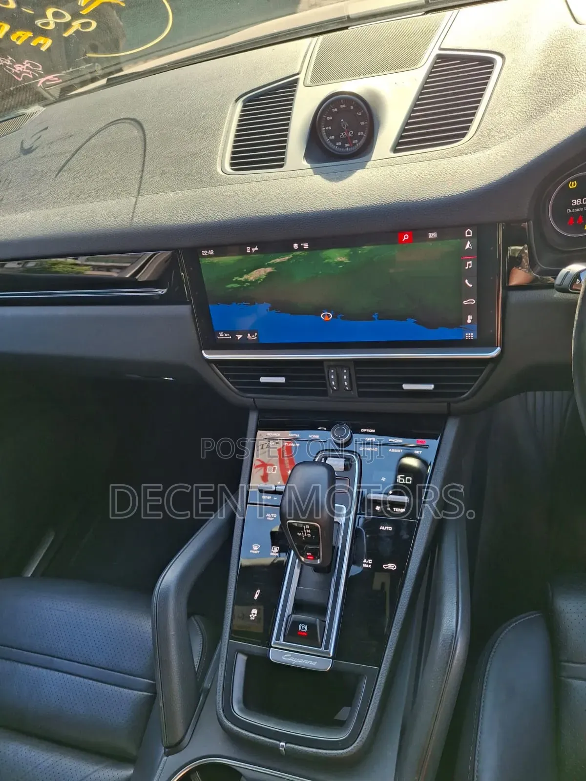 Porsche Cayenne Base AWD 2020 Off white