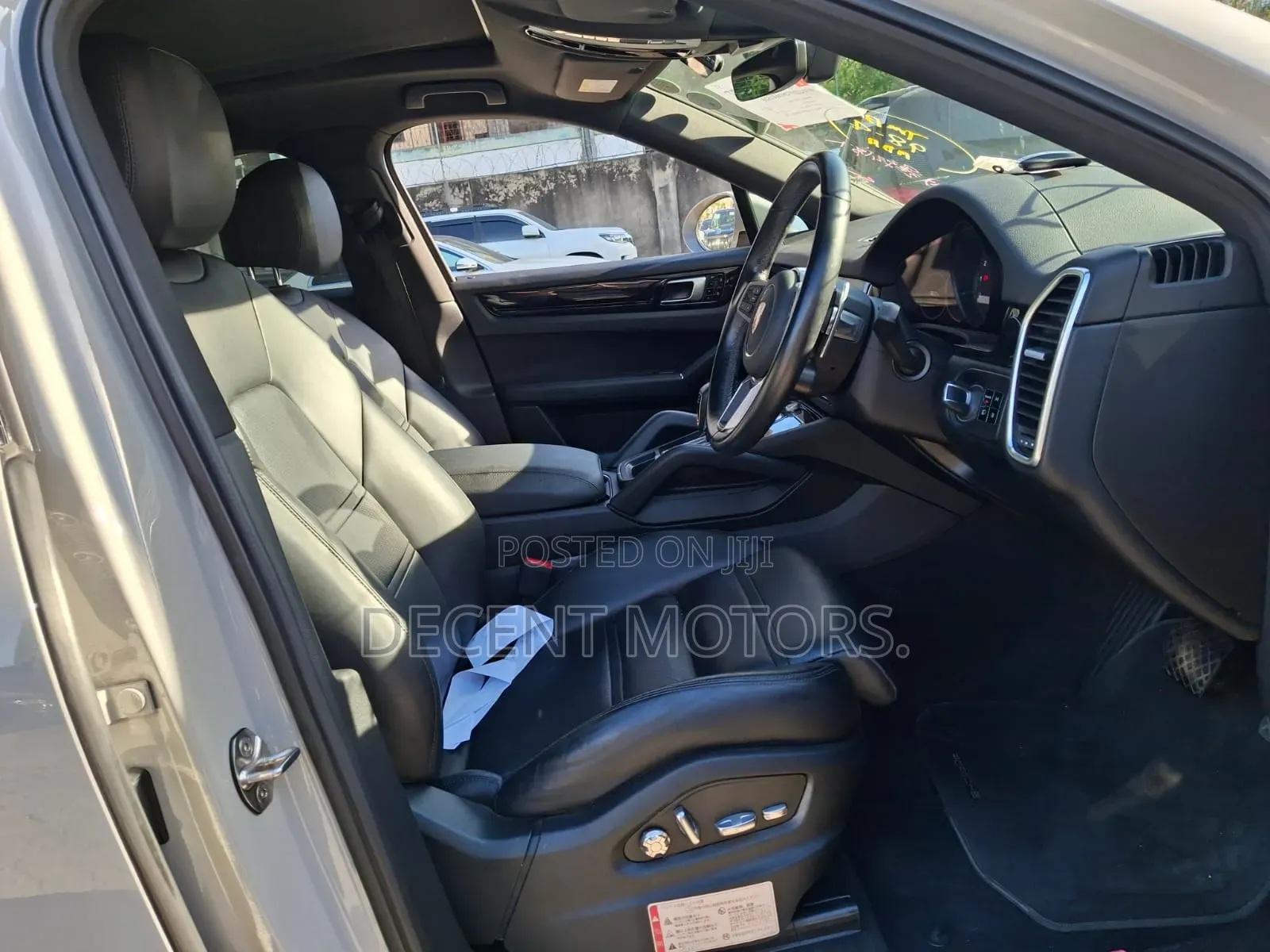 Porsche Cayenne Base AWD 2020 Off white