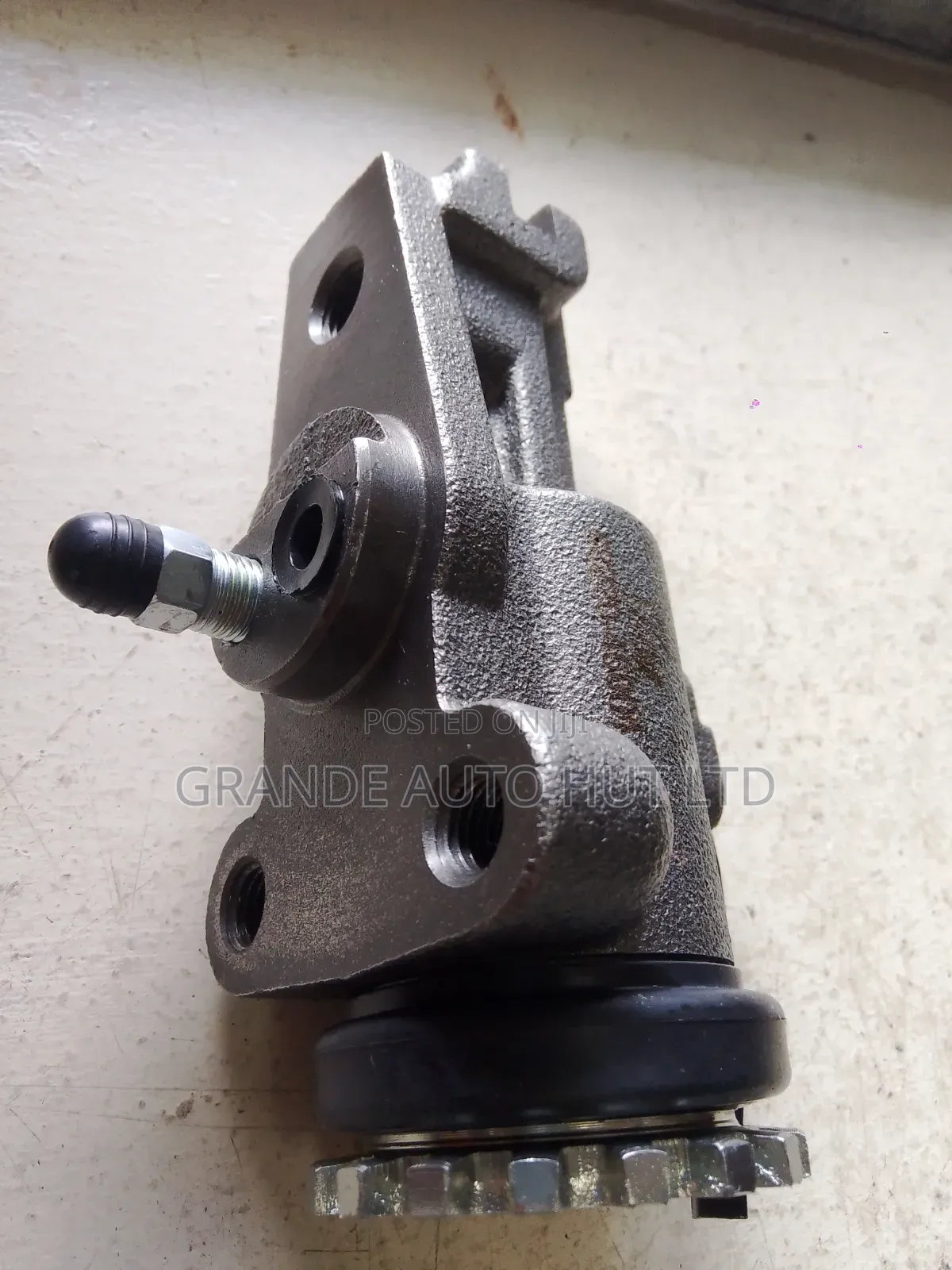 Wheel Cylinder Front Hyundai Hd72/65 (Yebi Brand)