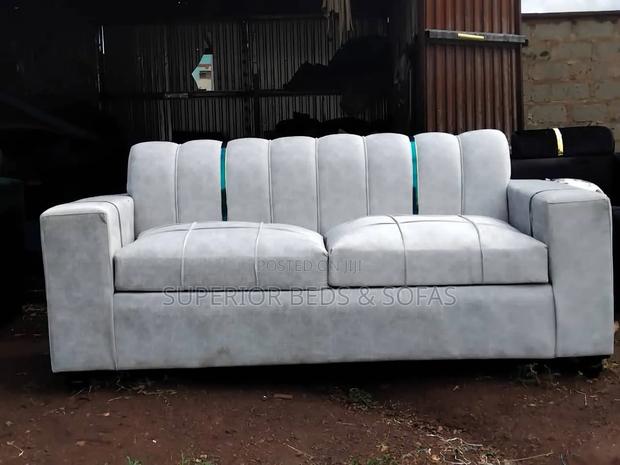 White/Cream 3 Seater Sofa Pay on Delivery.