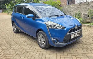 Toyota Sienta 2015 Blue