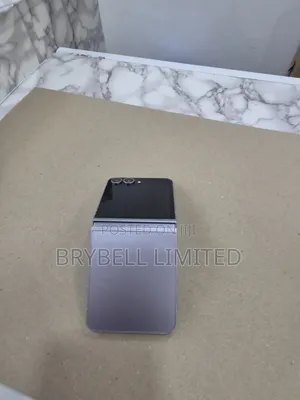 Samsung Galaxy Z Flip6 256 GB Black