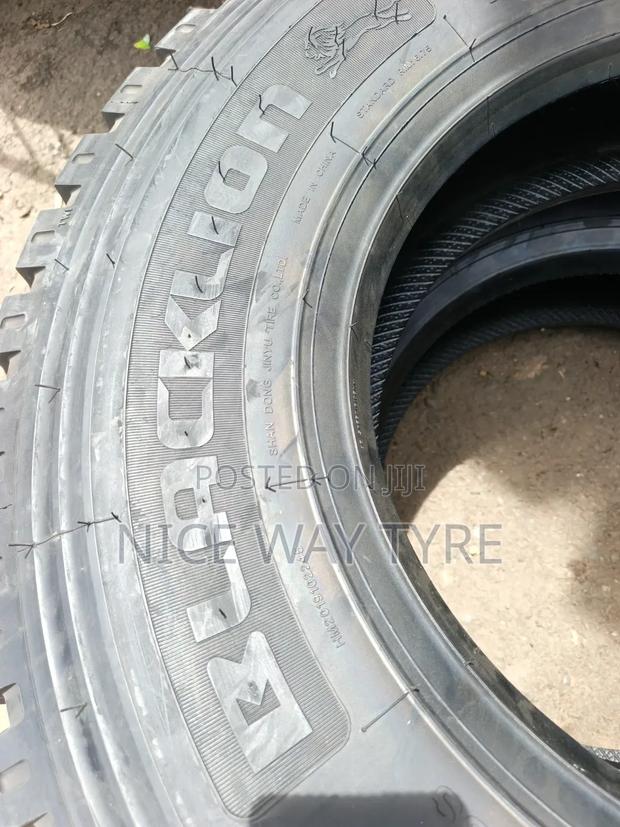 9.5r17.5 Blacklion - thumbnail 2