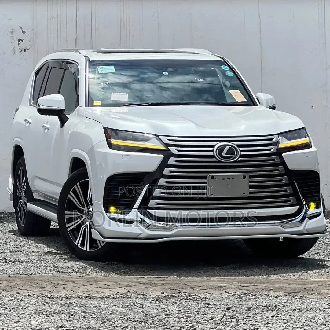 Lexus LX 2023 White