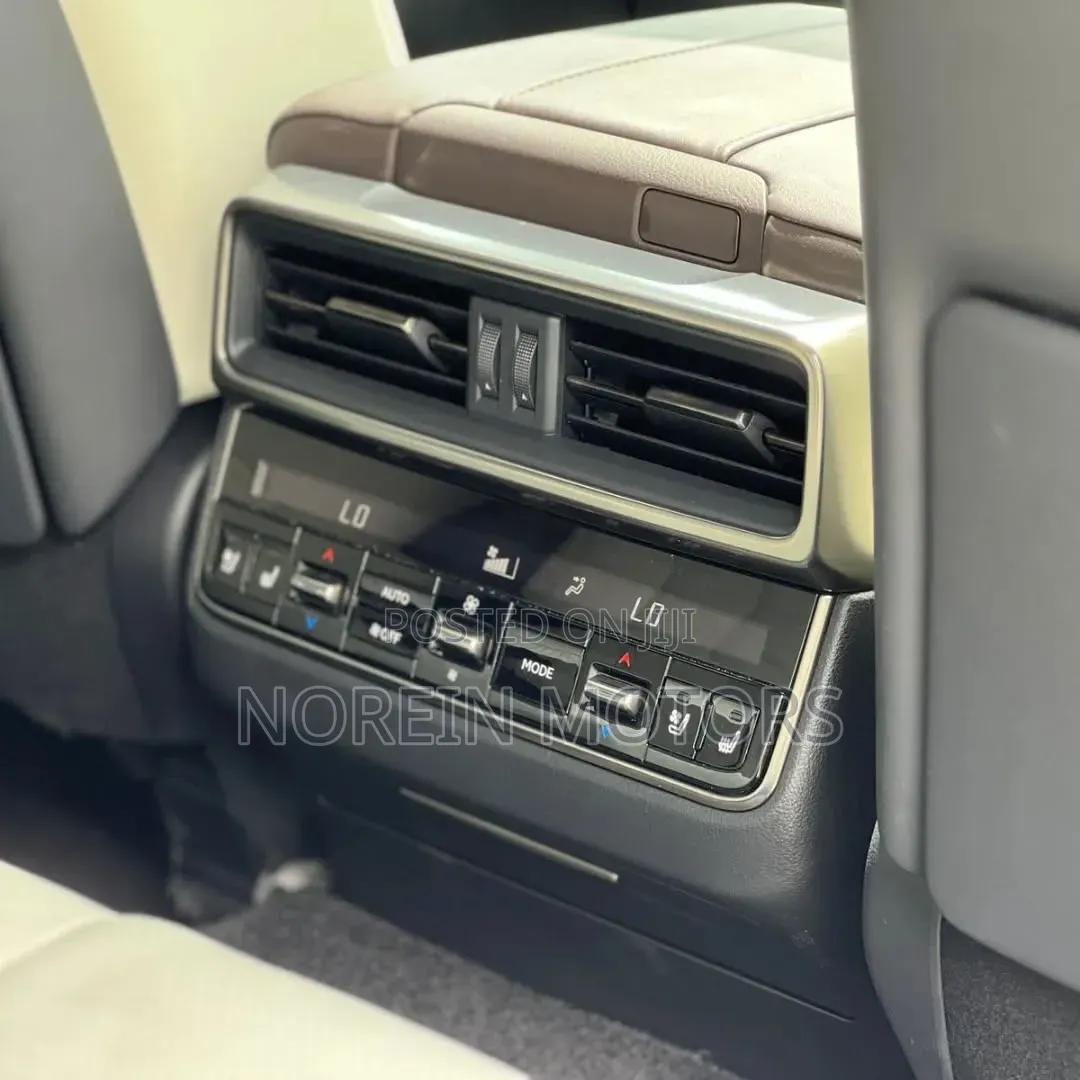 Lexus LX 2023 White