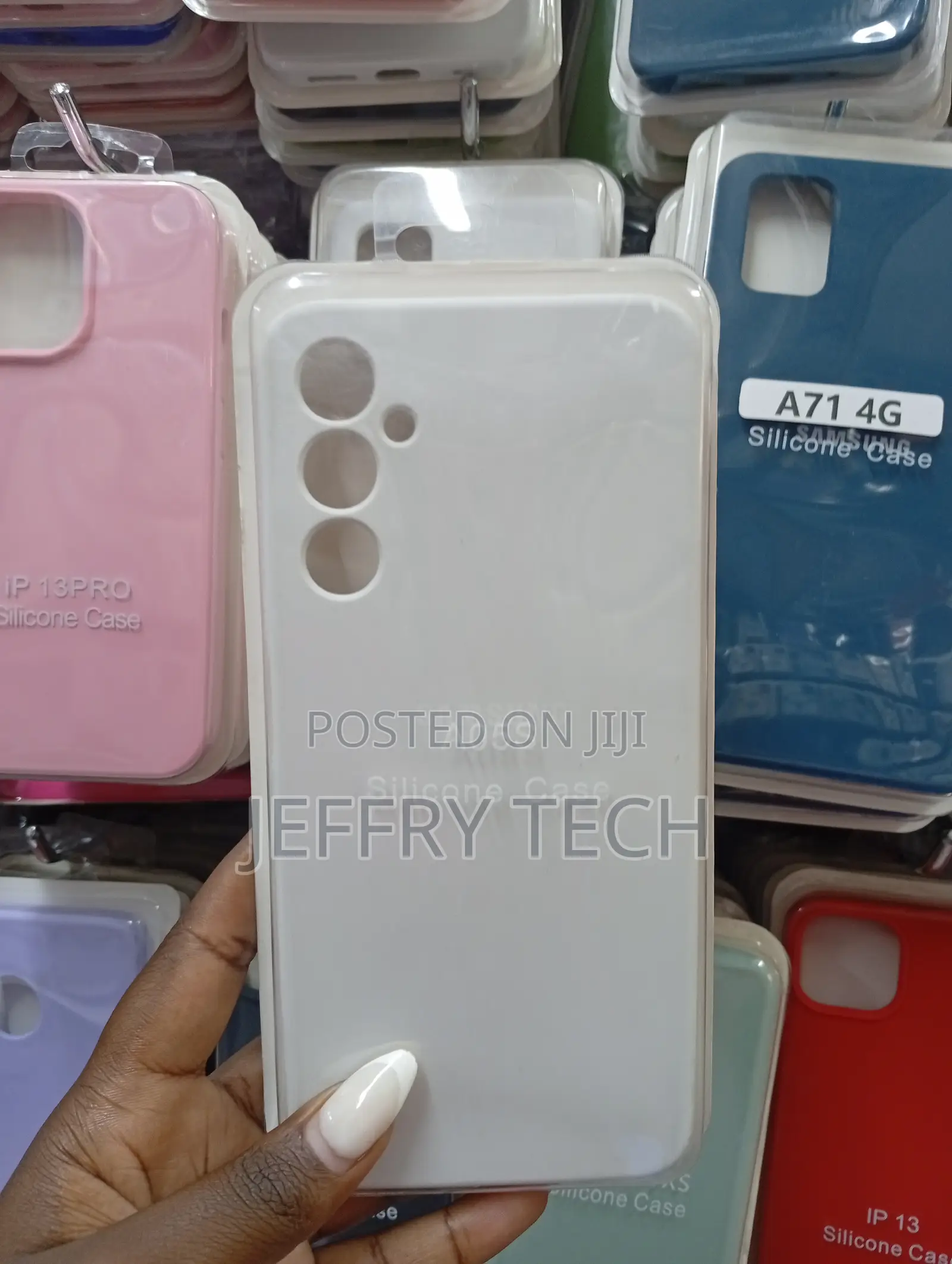 White Silicone Protective Back Cover for the Samsung Galaxy A05s