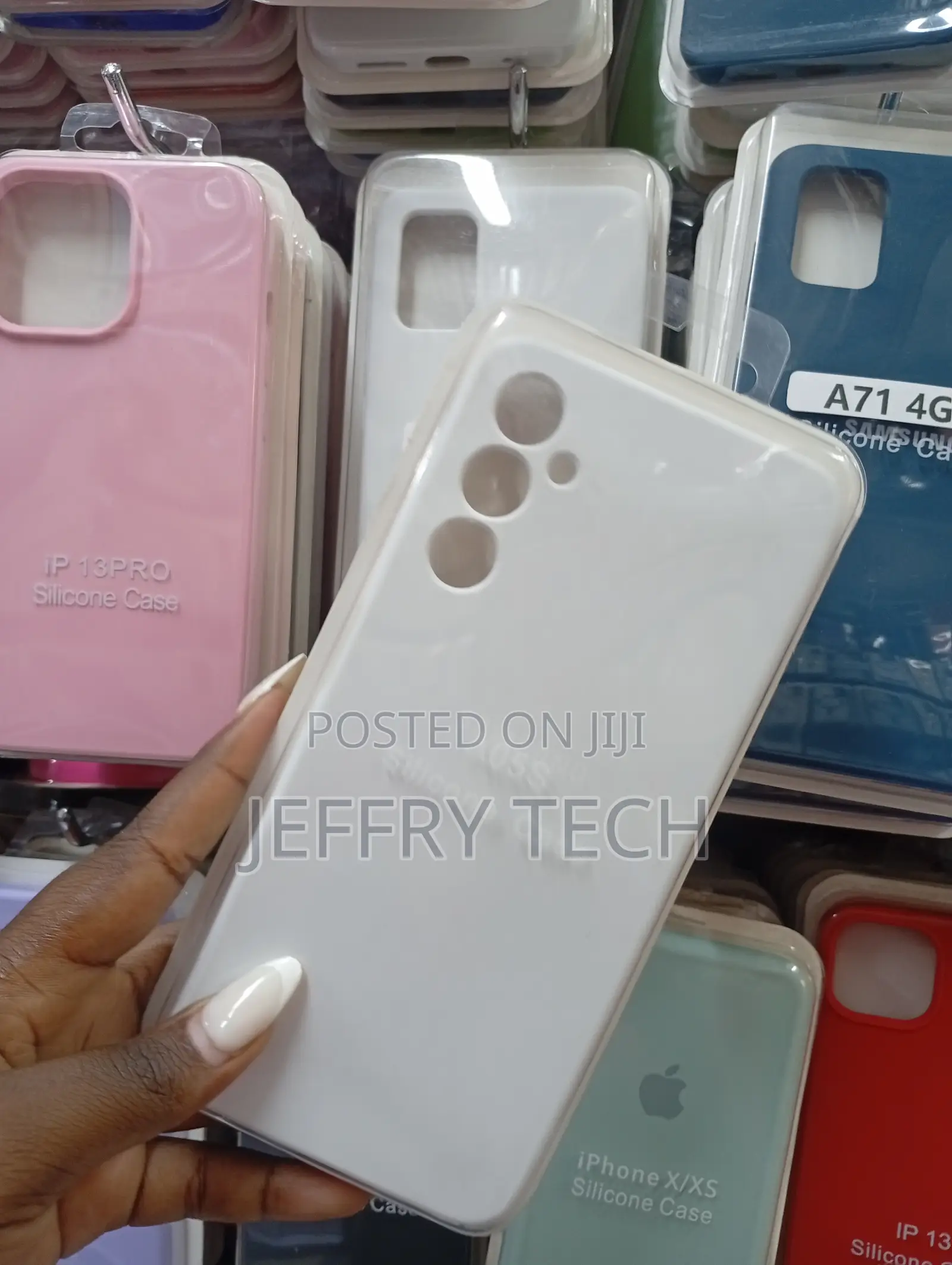 White Silicone Protective Back Cover for the Samsung Galaxy A05s