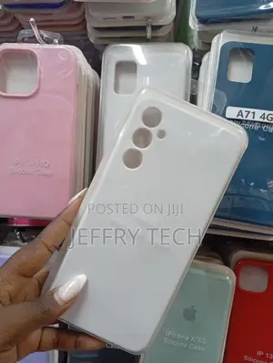 White Silicone Protective Back Cover for the Samsung Galaxy A05s