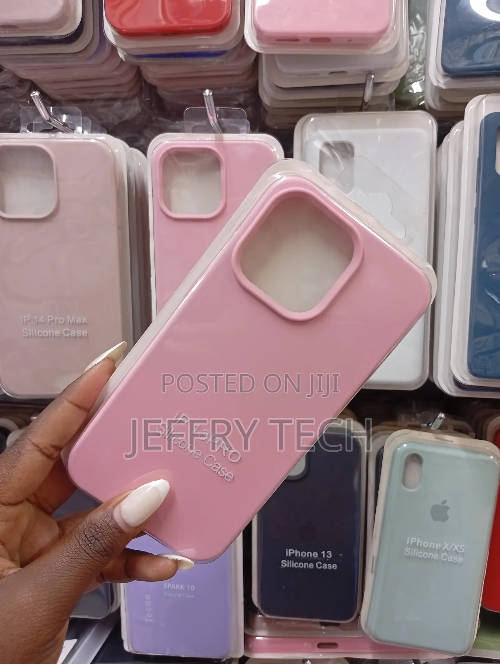 Item Is an Apple iPhone 13 Pro Silicone Case.