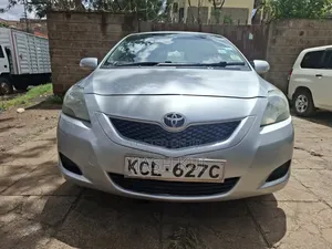 Toyota Belta 2010 Silver