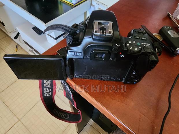 Canon 250d Camera on Sales. - thumbnail 3