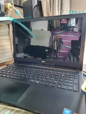 Laptop Dell Vostro 3000 8GB Intel Core i5 HDD 256GB