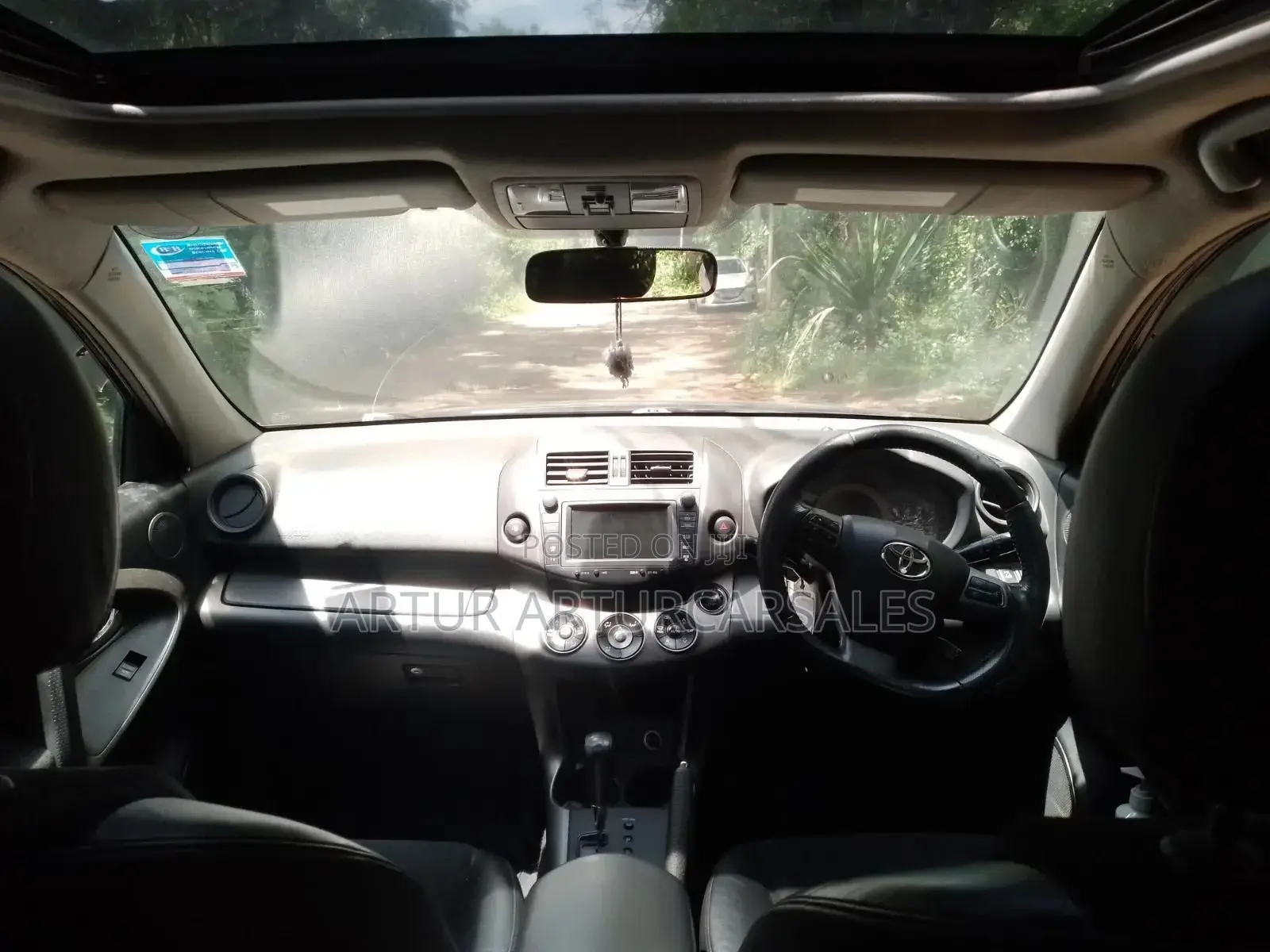 Toyota Vanguard 2011 Black