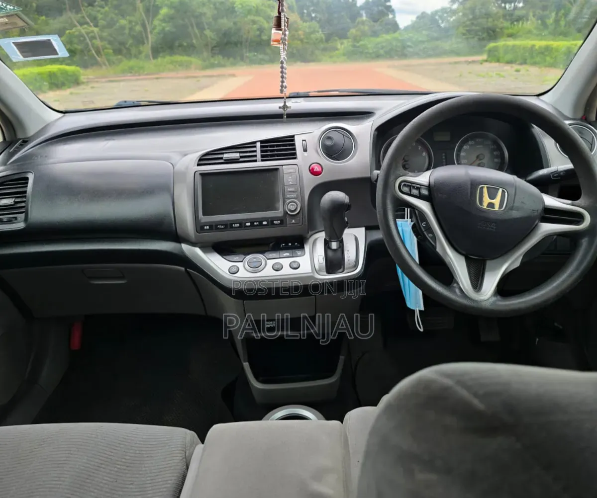 Honda Stream 2010