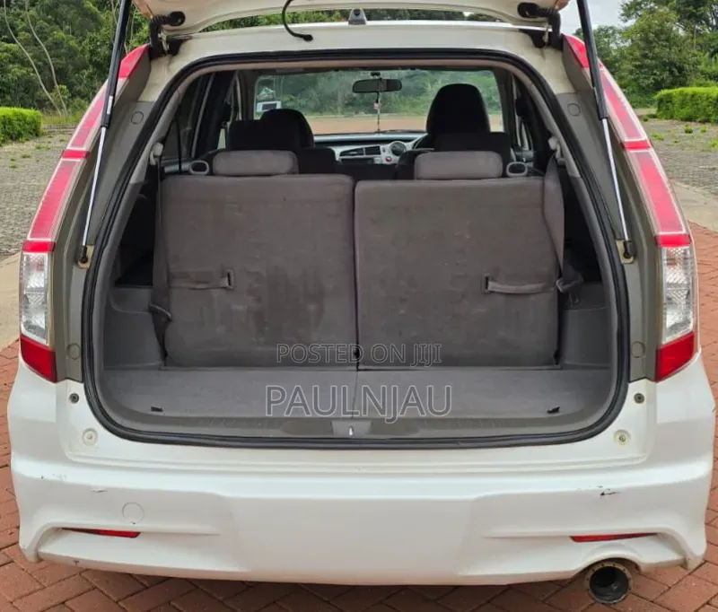 Honda Stream 2010