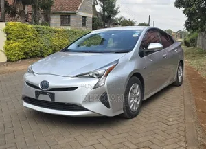 Toyota Prius 2018 Silver