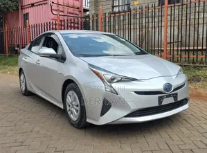 Toyota Prius 2018 Silver