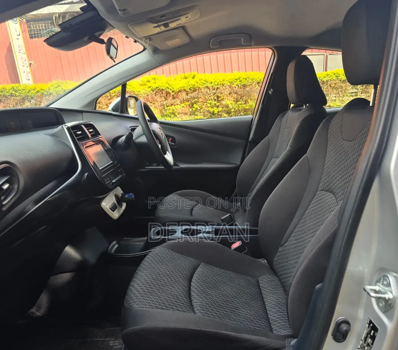 Toyota Prius 2018 Silver
