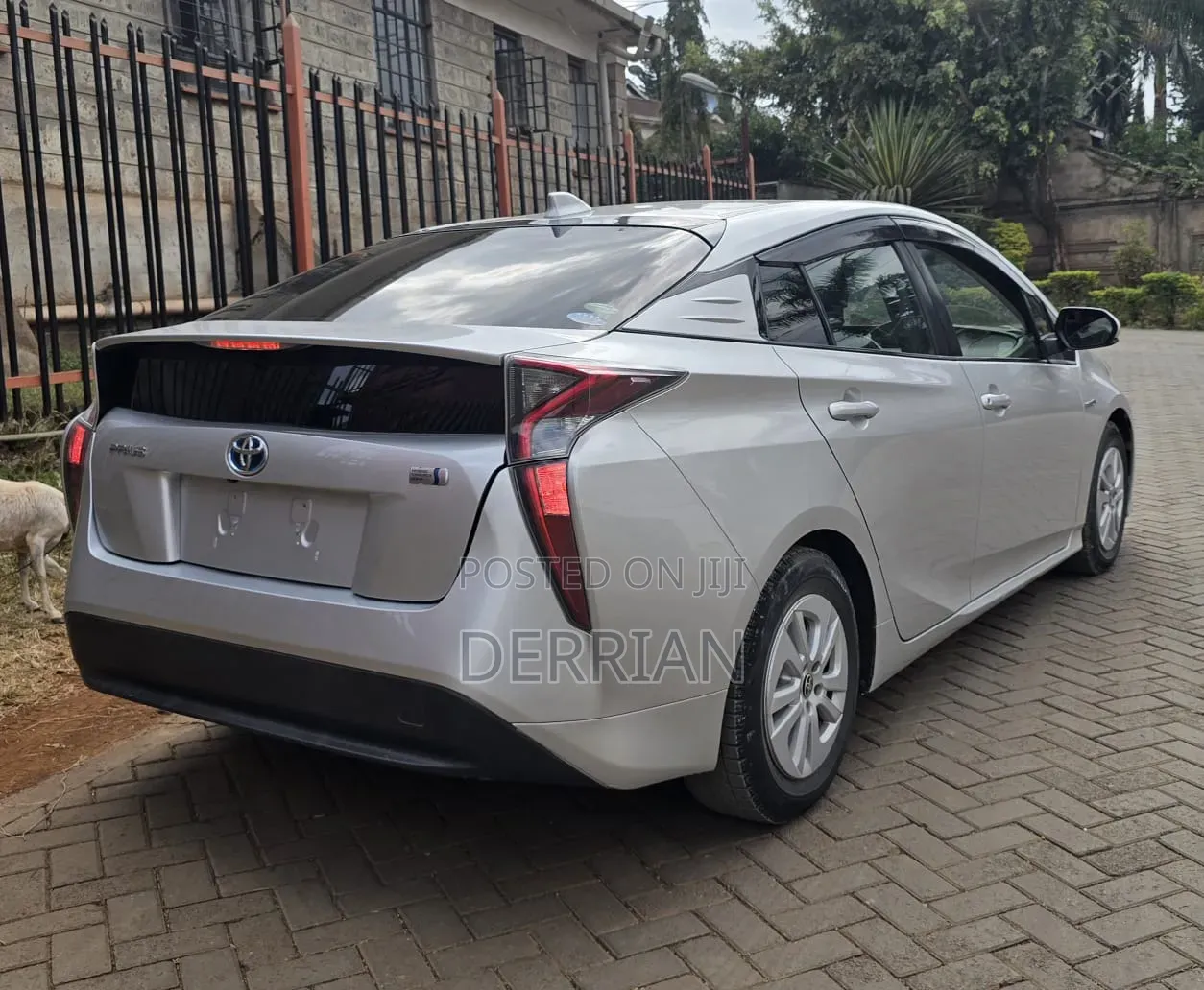 Toyota Prius 2018 Silver