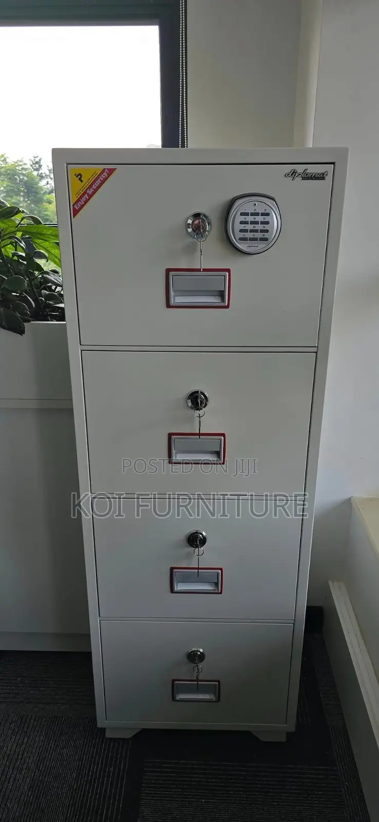 Storage Units; Heavy Metallic 270kgs Executive Cabinet Safe