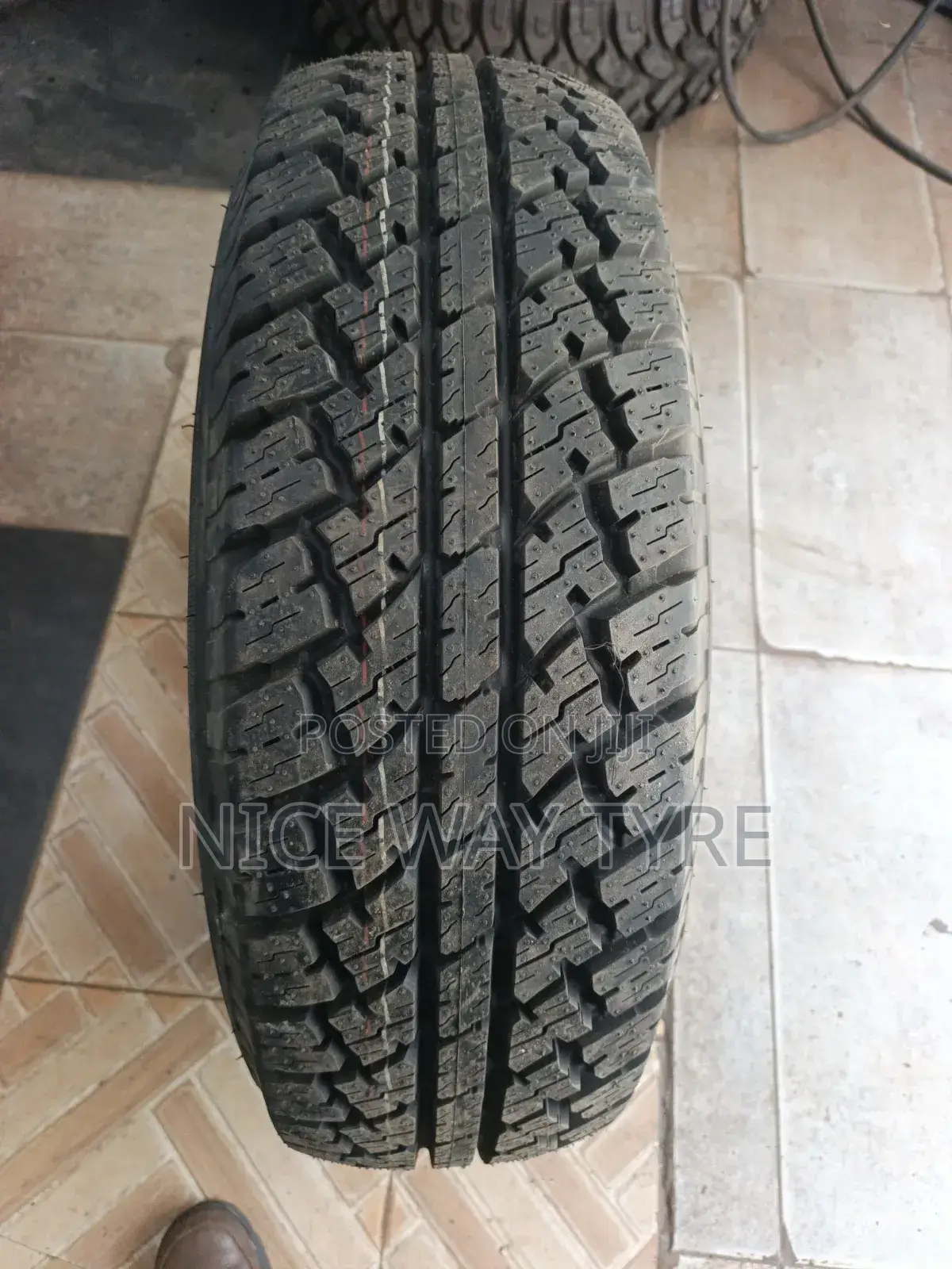 225/75/15 Maxtrek
