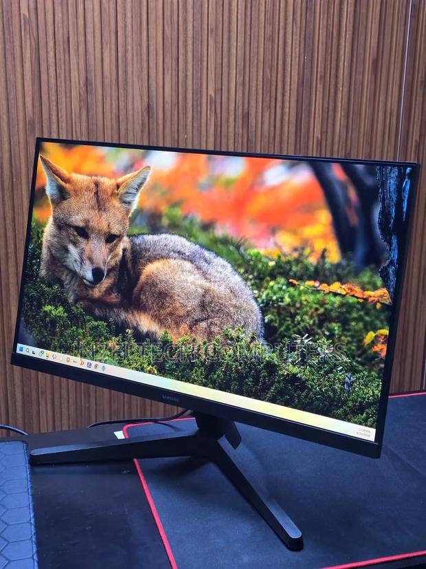 Samsung 24inch Frameless Monitor 
24inch Display 
Inputs Vga ,Hdmi