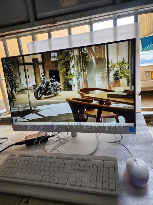 Desktop Computer HP 200 G4 All-in-One 16GB Intel Core i5 SSD 512GB - thumbnail 2